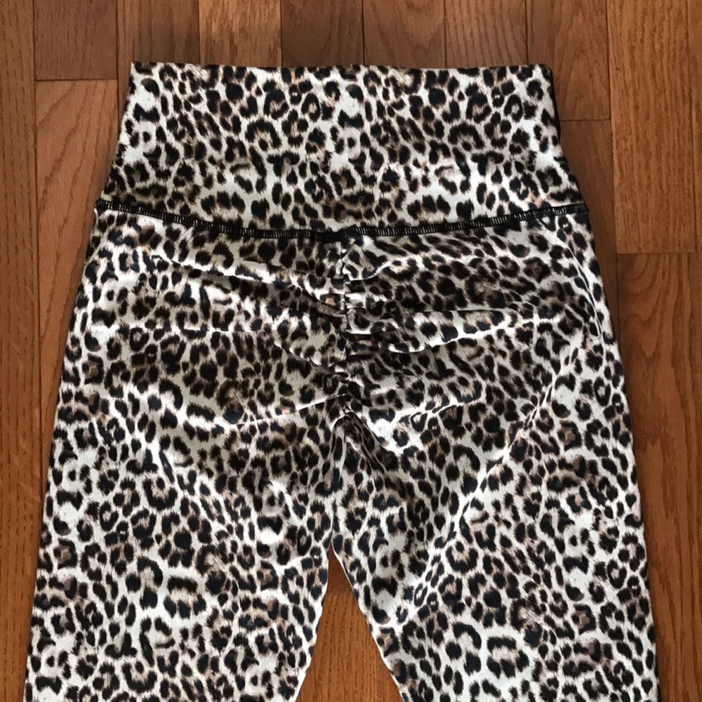 🇧🇷Brazilian Booty Luxury Leggings Cheetah - Picture 2 of 9